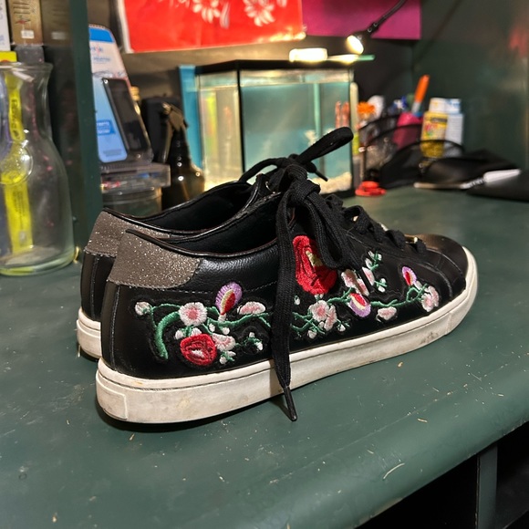 Black Floral ALDO sneakers - Picture 3 of 11
